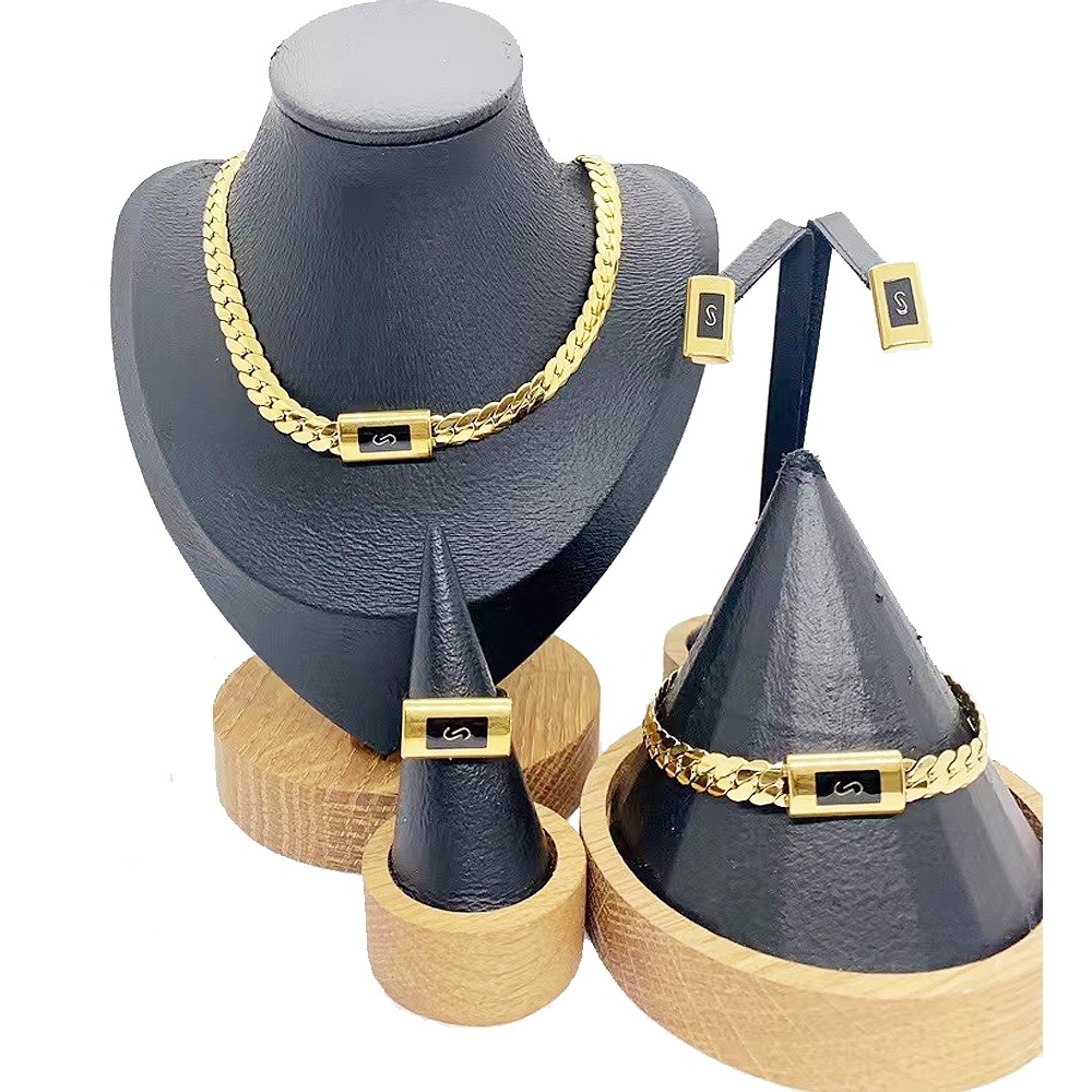 Gold and Black Chunky Chain Necklace with Geometric Clasp